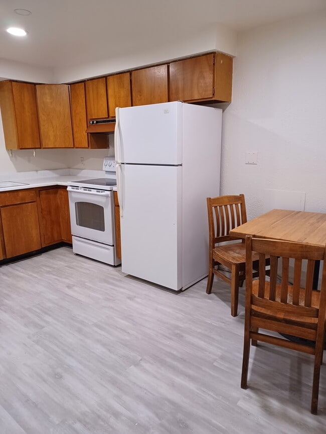 Photo - 923 SW City View St Unit 923