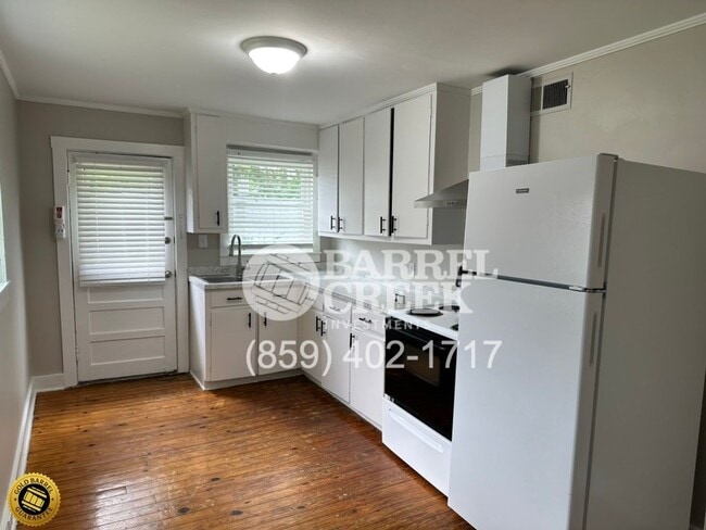 Building Photo - 426-428 Smith Unit 426 Smith st