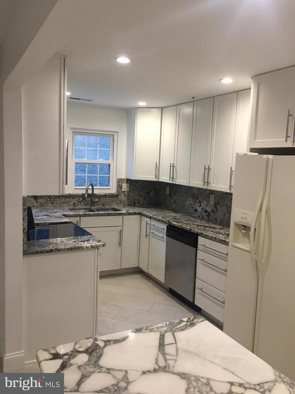 Photo - 8390 Montgomery Run Rd Unidad B