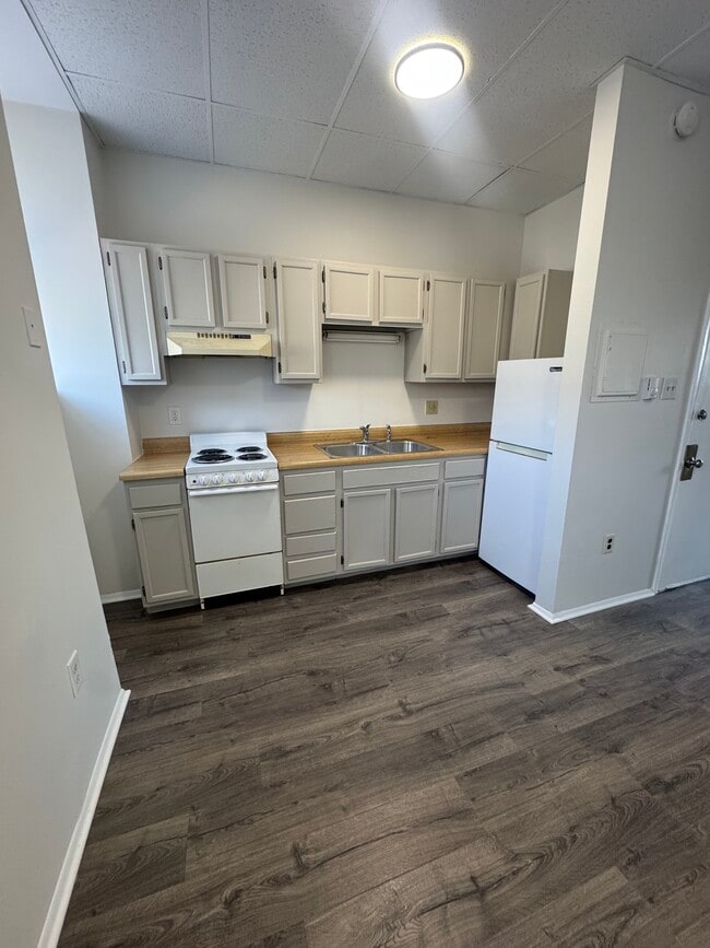 Photo - (113) 202/204 N. Potomac (ITM Ventures)