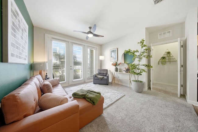 Photo - 1700 W Cleveland St Unidad SI FL1-ID1507050P