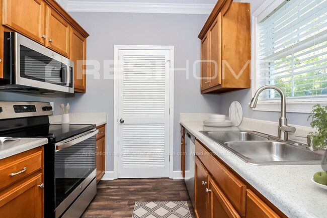 107 Newport Cove Ct