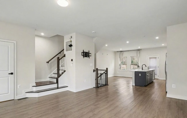 Photo - 6118 Northwest Dr