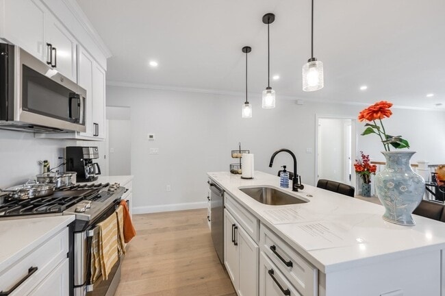 Photo - 34 Perthshire Rd Condo Unit 34