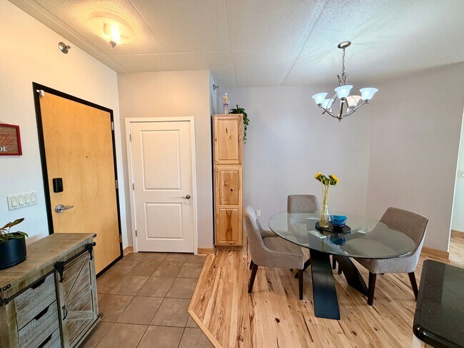 Photo - 102 N Water St Unit 302