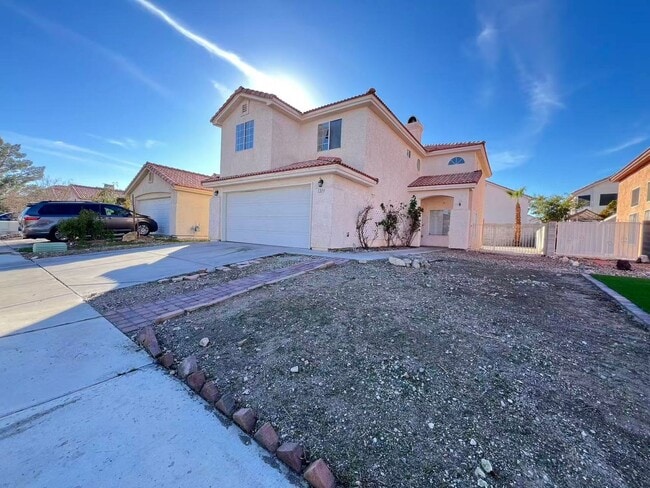 Photo - Stunning 5 bedroom, 2.5 bathroom home