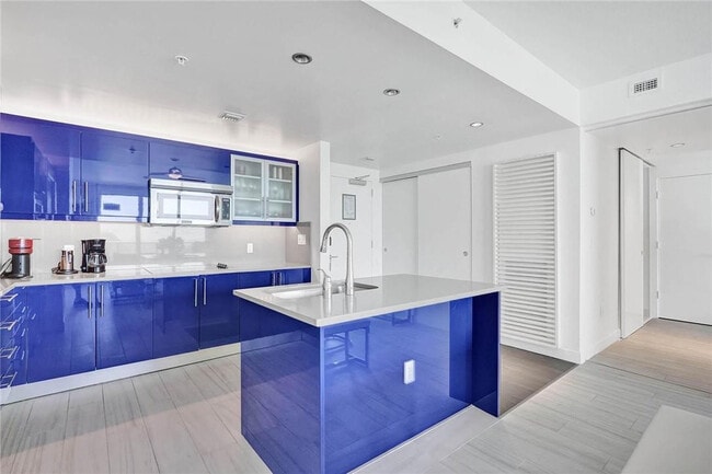 Photo - 3101 Bayshore Dr Unit 2407