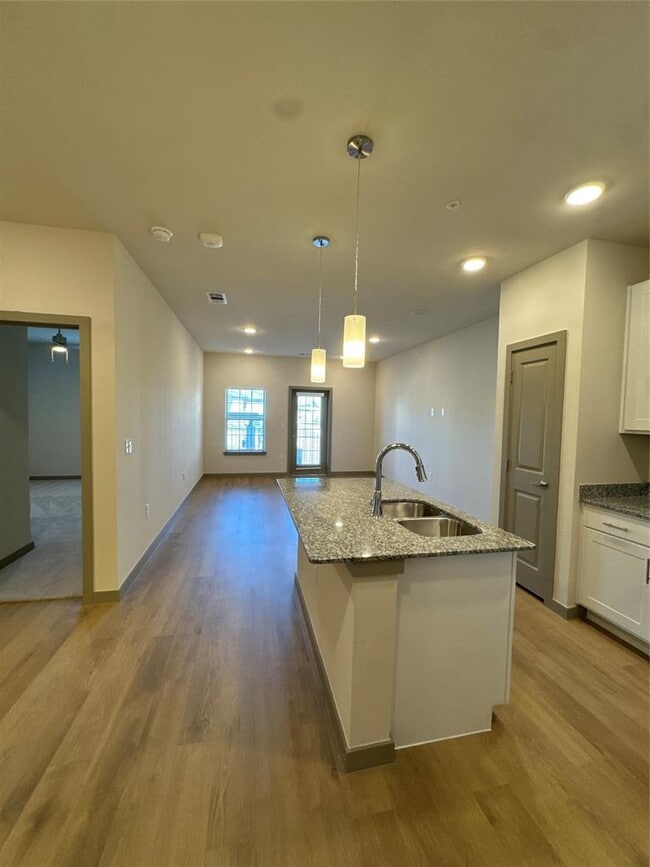 Building Photo - 691 Union Chapel Rd Unit A2