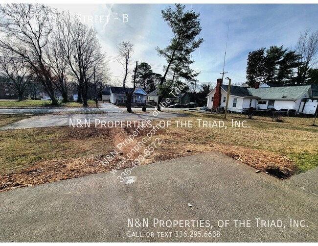 Photo - 944 Cotton St SW Unidad B