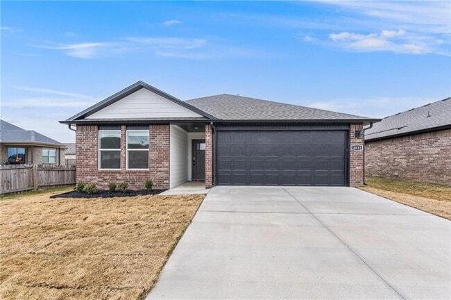 Building Photo - 4611 W Barhem Dr