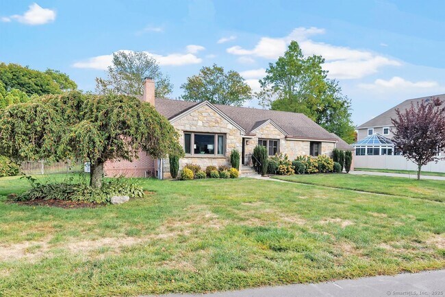 Photo - 26 Pearsall Pl