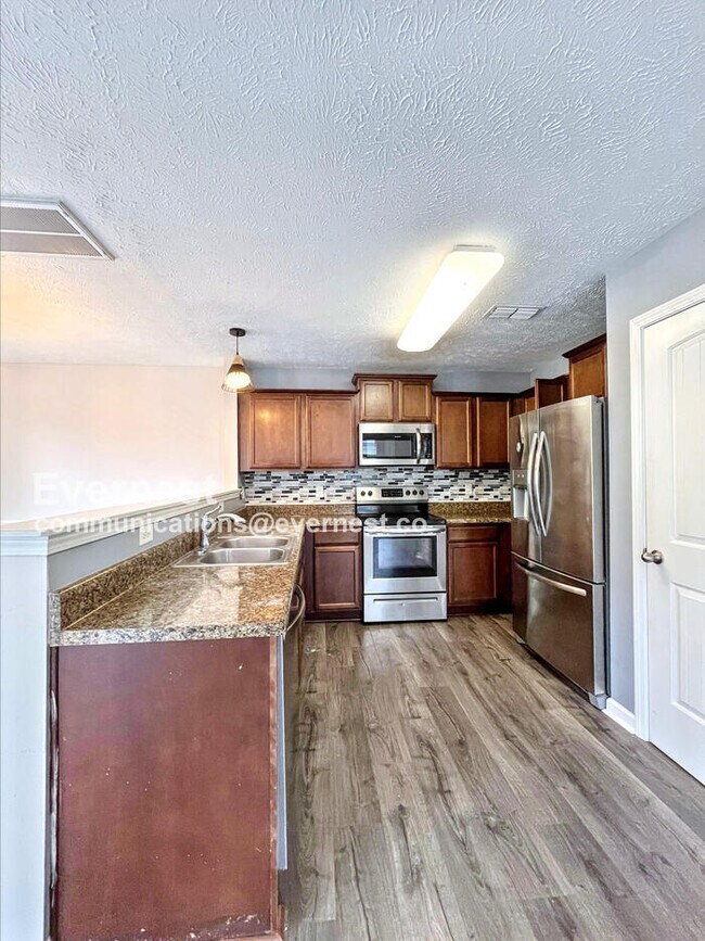 Photo - 441 Vailview Dr