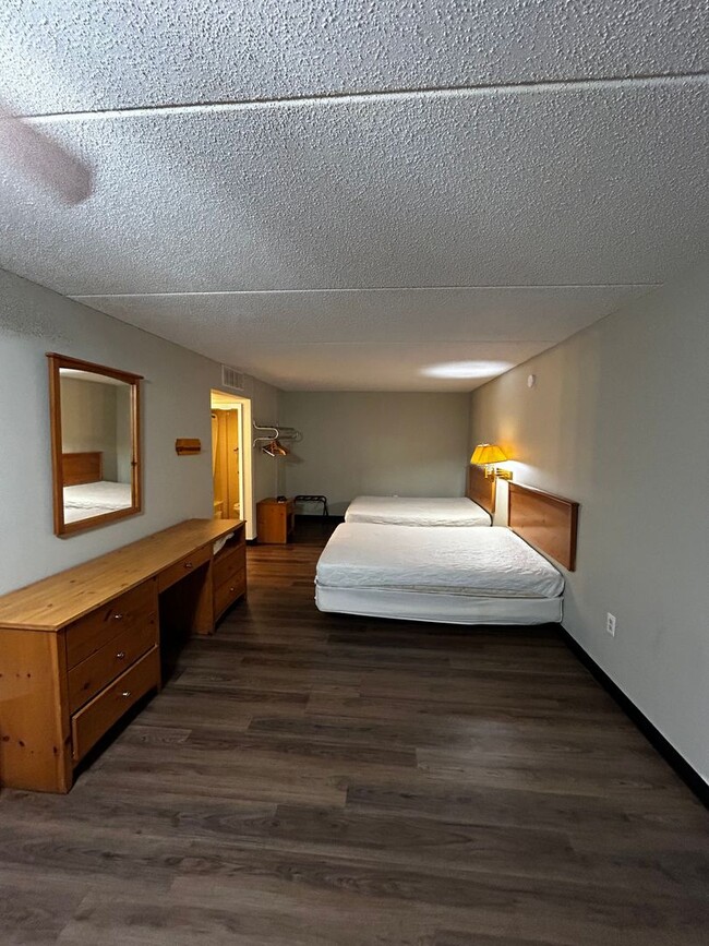 Long Leaf Lodge - Long Leaf Lodge Apartment Unit 202