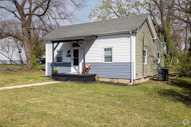 Building Photo - 2127 Wright Ave Rental