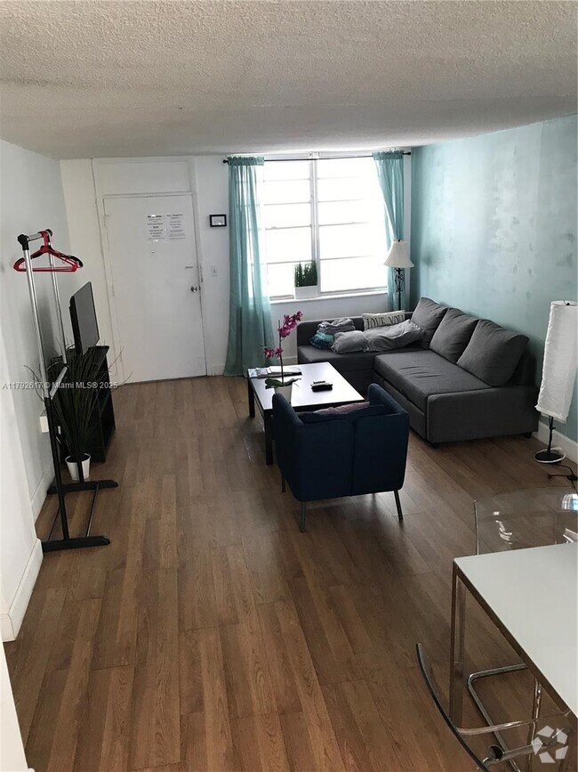 Building Photo - 1732 Meridian Ave Unit 702 Rental