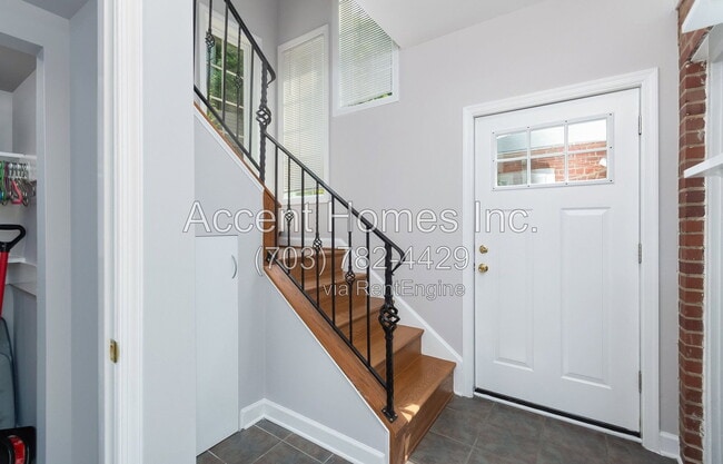 Photo - 813 31st St S