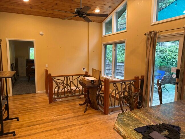 169 Brookview Ln Unidad Upper