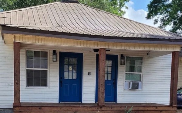 Building Photo - 426 W King St Unit A