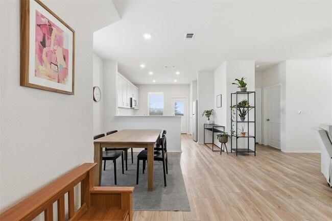 Photo - 10411 Choctaw Print Wy