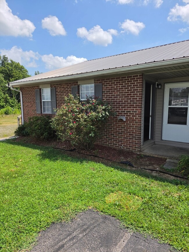 Building Photo - 102 Lauderdale Dr Unit 102 A