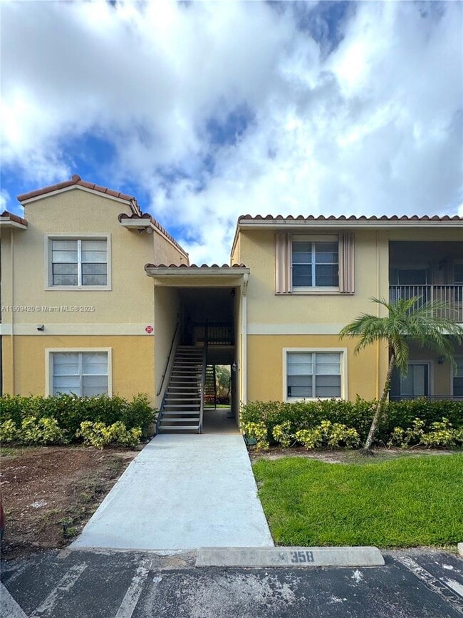 Building Photo - 1239 SW 46th Ave Unit 914