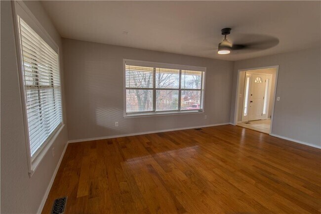 Photo - 15284 Putman Rd