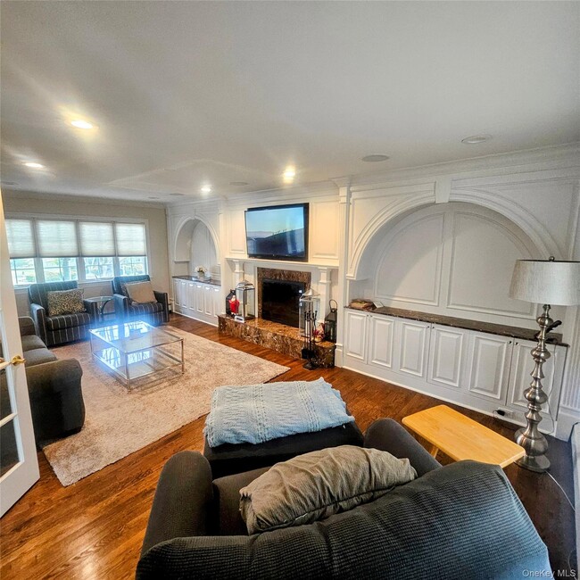 Photo - 10 Foxwood Ln