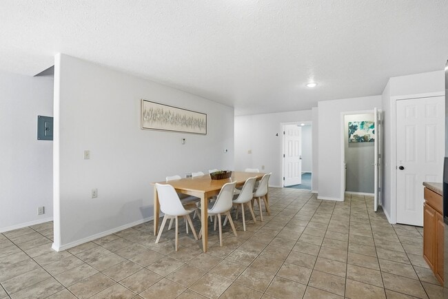 Photo - 9525-9529 E Mission Ave