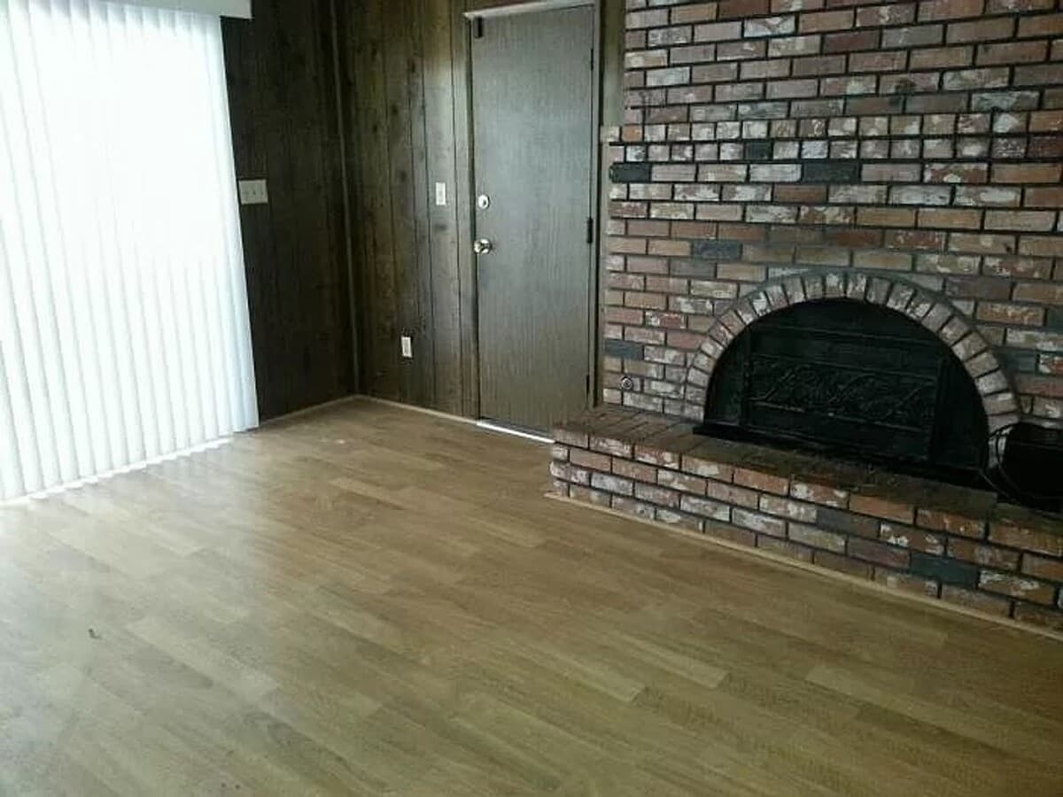 Photo - Please do not disturb tenants.