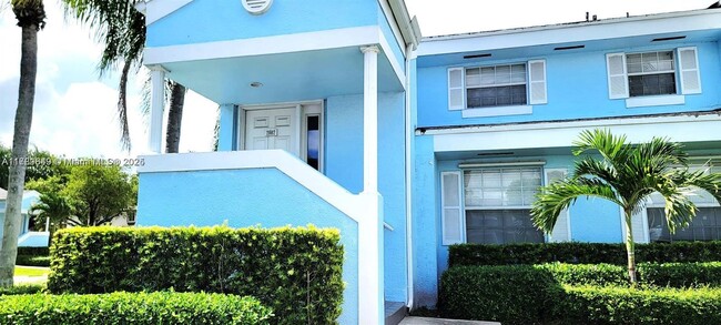 Photo - 2002 SE 26th Ln Condo Unit 201