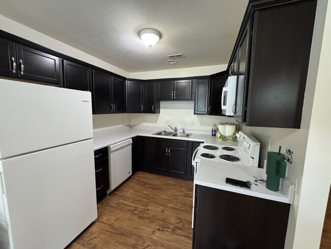 Photo - 702 N Washington St Unidad B