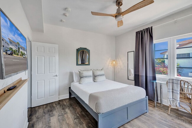 Photo - 8118 Harding Ave Unit ID1263791P