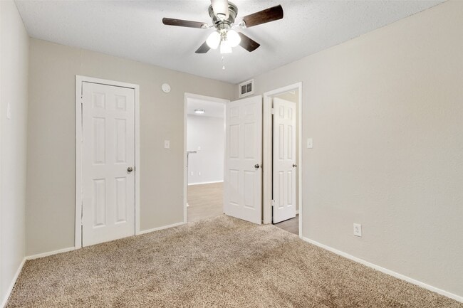 1512 Broadmoor Dr Unit B