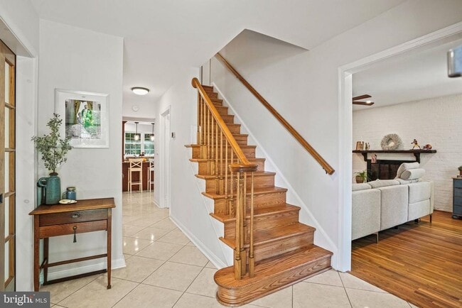 Photo - 6117 Larstan Dr