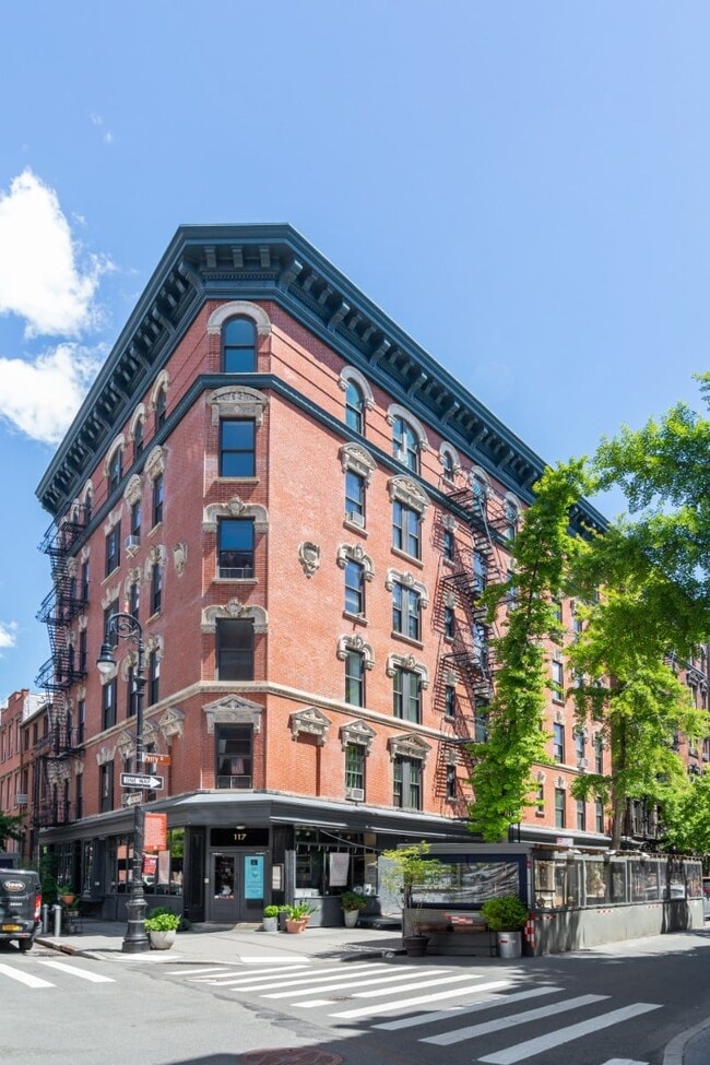 Photo - 117 Perry St Unidad 11