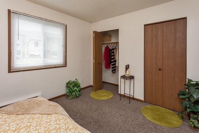 Photo - Grinnell Park Apartments