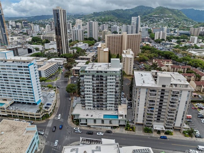 Kapiolani Towers/2 BD/1 BA/1 PK - Kapiolani Towers/2 BD/1 BA/1 PK Condo Unit 308