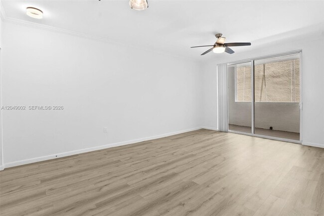 Photo - 17145 N Bay Rd Unidad 4303