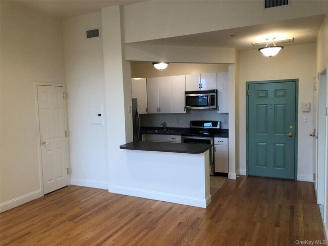 Photo - 303 Main St Unit 2F