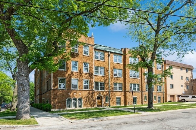 Photo - 6885 N Overhill Ave Unidad G