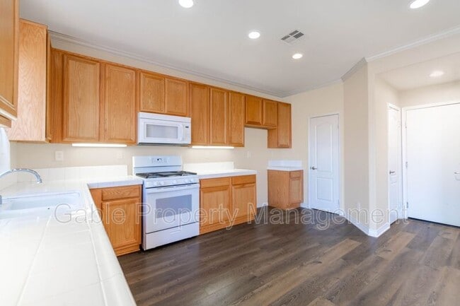 Photo - 37400 Queen Anne Pl