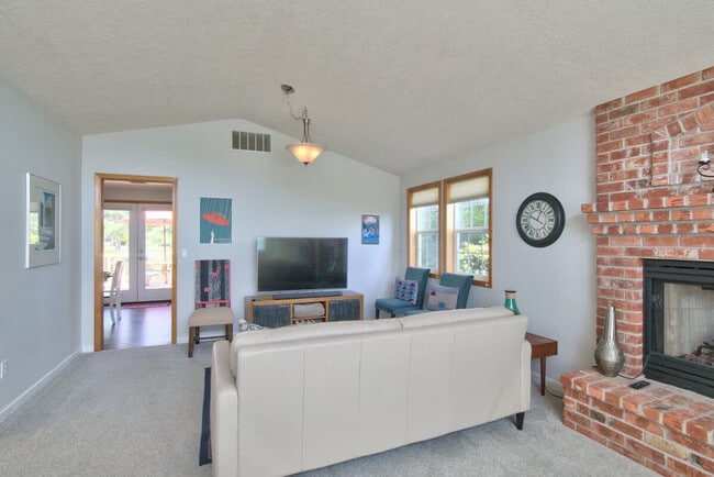 Photo - 1701 NW Wallace Rd Unidad SI ID1550269P