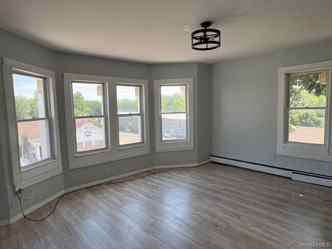 Photo - 208 Main St Unit B