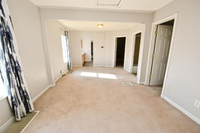 Photo - Mishawaka IN 2 Bedroom Home