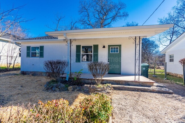 Building Photo - 3312 Tarlton Ave