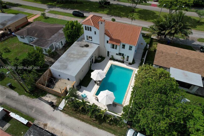 Photo - 1731 NE 171 St