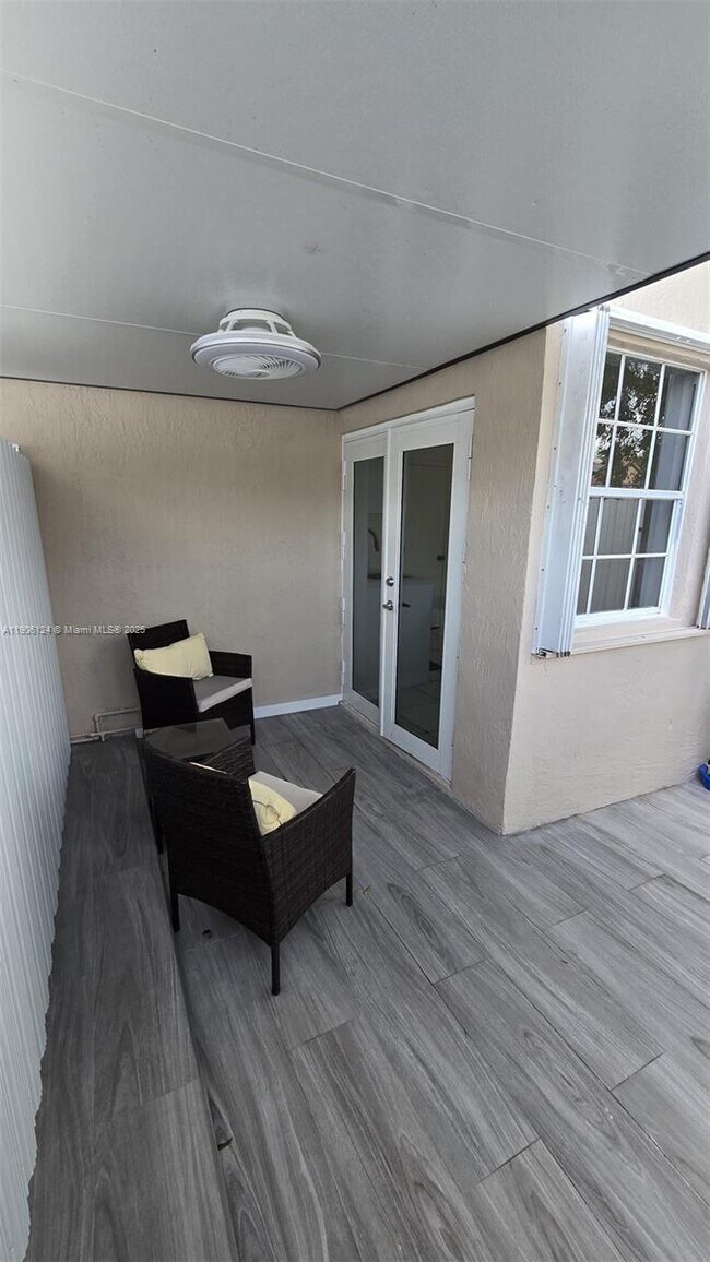 Photo - 11286 SW 160th Ct Unidad 1