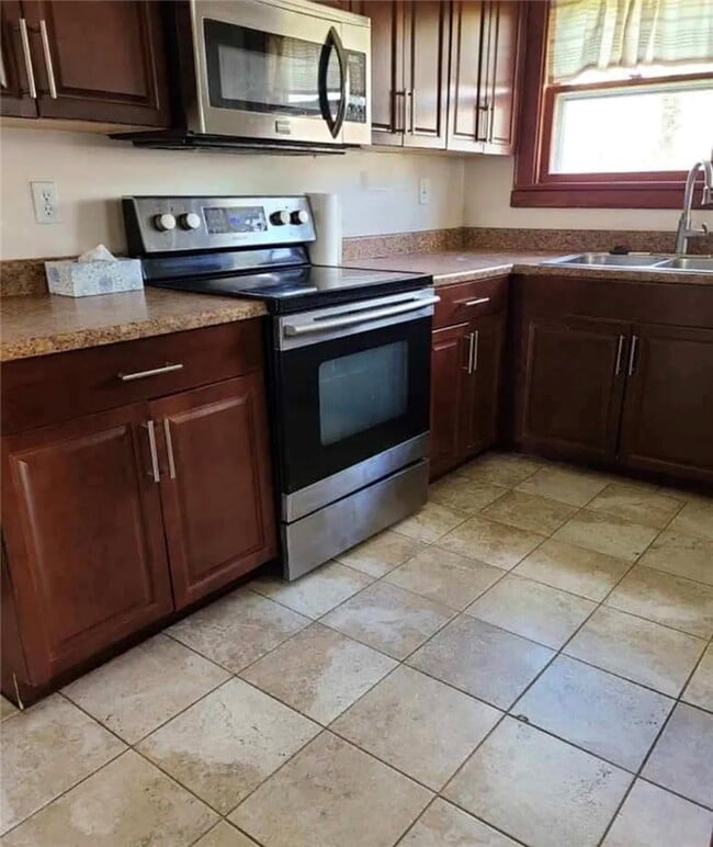 Photo - 1819 Scottsville Rd