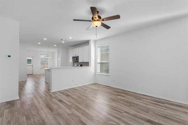Photo - 337 Harper Ln