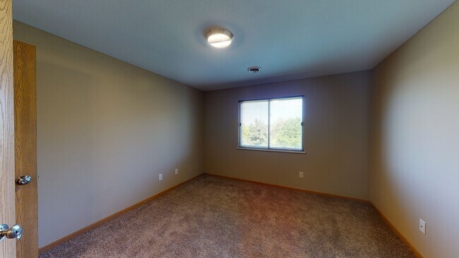Glacier Hills Apartments